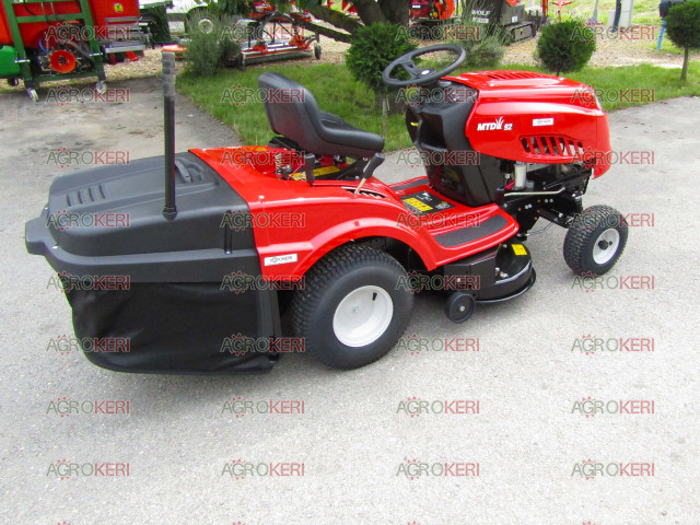 Fűnyíró traktor, fűgyűtős, MTD 92T